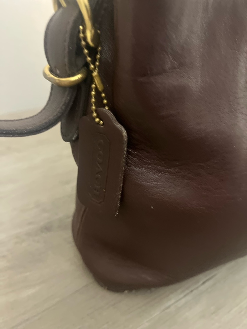 Coach Vintage Leather Mahogany Shoulder Bag # L8P-9809 - Picture 5 of 6